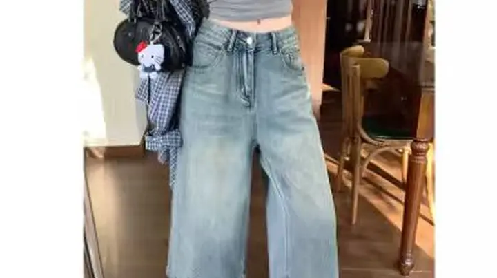 ai服饰广告
